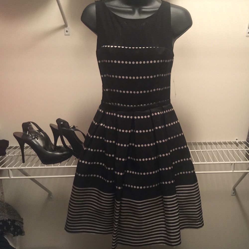 Taylor Dresses Black and Silver Backless Dress
